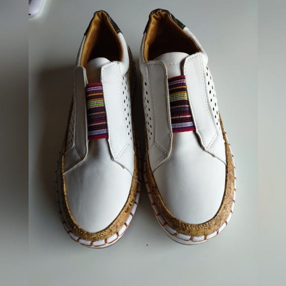 Shoes - Picture 2 of 6